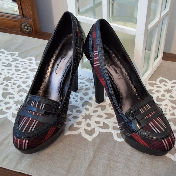 SOLD!!!  LuLu Townsend, 7.5Medium Woman's Dress Shoes - Picture 8 of 8